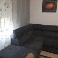 divano angolare tessuto molto bello