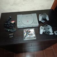 PlayStation 1. con 2 controller gioco 