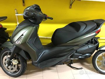 Piaggio Beverly 300 - 2024