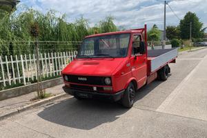 camion iveco 35-10