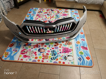 Paraurti sgraffiato skoda octavia SW 4 serie
