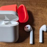 Apple Airpods air pods 2nd gen 
