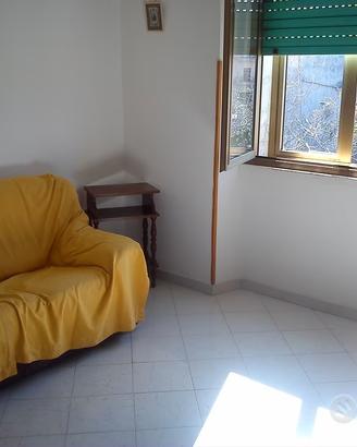 Appartamento arredato con terrazzo