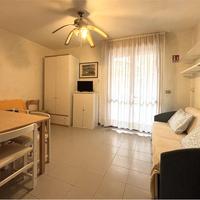 Monolocale vista mare laterale est con piscina e p