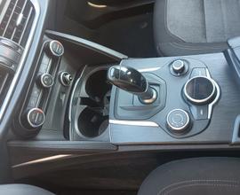Alfa Romeo Stelvio 2.2 Turbodiesel 150 CV AT8 RWD 