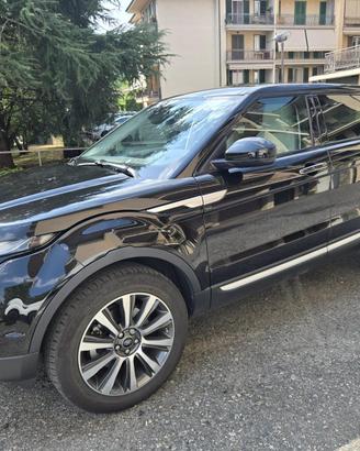 Range Rover Evoque con 20 mesi di garanzia