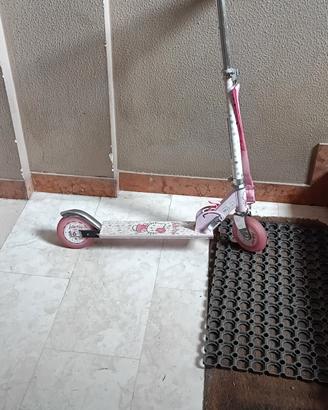 Monopattino Hello Kitty pieghevole rosa