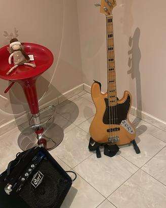 Squier jazz bass