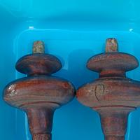 piedi a cipolla per mobili antichi 