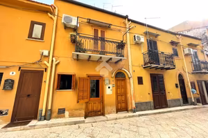 2 LOCALI A MONREALE
