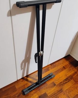 Stand nuovo per tastiera