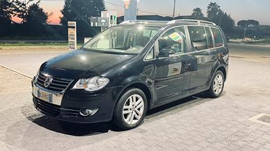 vw touran 7 posti 1.9 tdi DSG