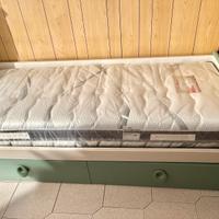 Letto singolo con materasso mai utilizzati