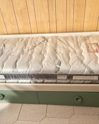 Letto singolo con materasso mai utilizzati