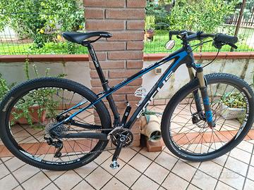 Mtb Focus Raven 29 R xt in carbonio