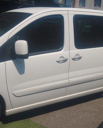 PEUGEOT EXPERT 2015 C/MOTORE RH02