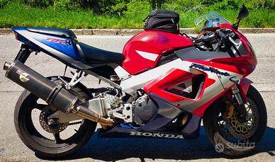 Honda CBR Fireblade 1000 RR (929) 2002