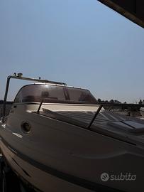 Barca A Motore Semicabinata E Accessoriata