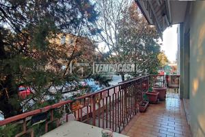 LUMINOSO QUADRILOCALE AL PIANO RIALZATO