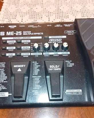multieffetti pedaliera Boss me 25