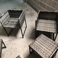 set sedie e pouf in rattan