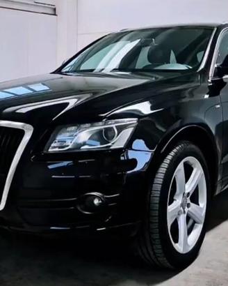 Audi Q5 3.0 tdi S line 239 cv 