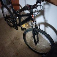 Bicicletta mountain bike 