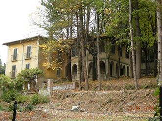 Villa e terreno edificabile