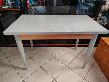 Tavolo allungabile da cucina 
