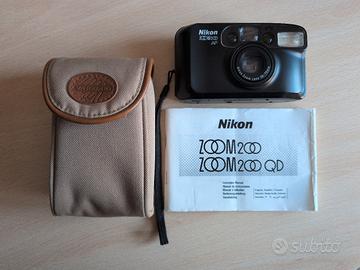 Nikon Zoom 200 AF fotocamera analogica vintage