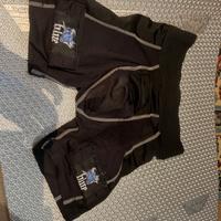 Hockey pantaloncini protettivi e reggicalze