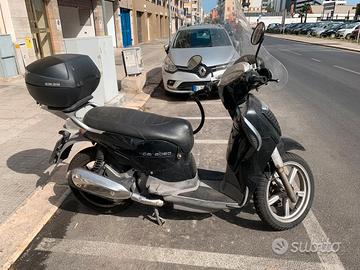 Aprilia Scarabeo 125 - 2012