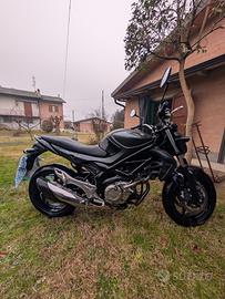 Suzuki SFV Gladius 650 - 2015