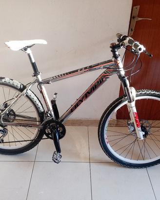 MTB cambio Shimano XT freni disco idraulici 