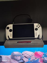 Xbox rog ally + adattatore per TV.