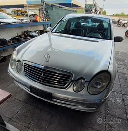 RICAMBI USATI AUTO MERCEDES Classe E Berlina W211
