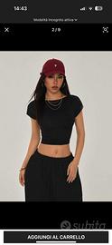 t-shirt con shiena scoperta