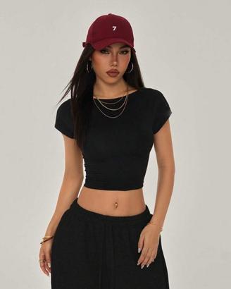 t-shirt con shiena scoperta