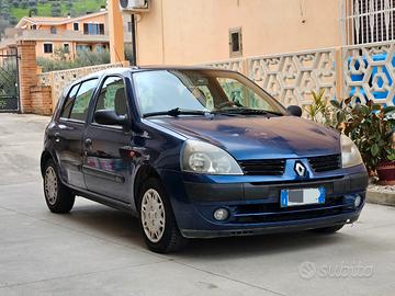 Renault Clio 1200 16v
