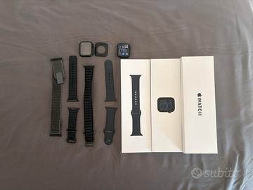 Apple Watch SE 3 40mm + Scatola e 4 Cinturini