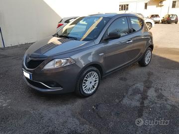 Lancia Ypsilon 1.2 69 CV 5 porte Gold