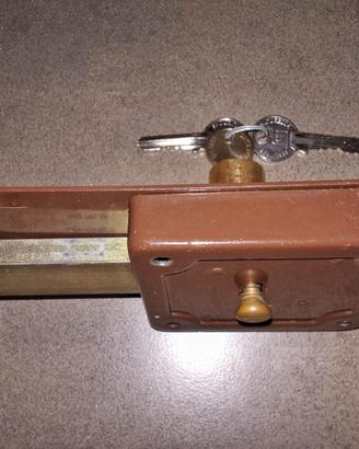 Vecchia Serratura esterna.