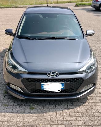 HYUNDAI  i20 1200  84 CV 