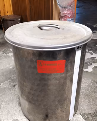 contenitore inox per vino con galleggiante olio