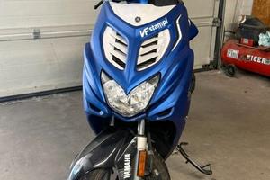 scuter 50 Yamaha aerox
