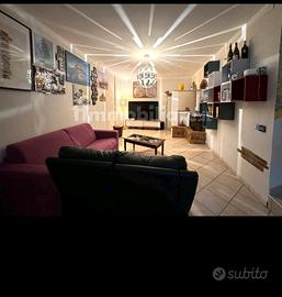Si vende in centro storico di Godiasco