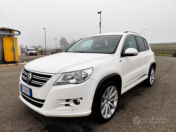 Volkswagen Tiguan 2.0 TDI DPF 4MOTION DSG R-Line