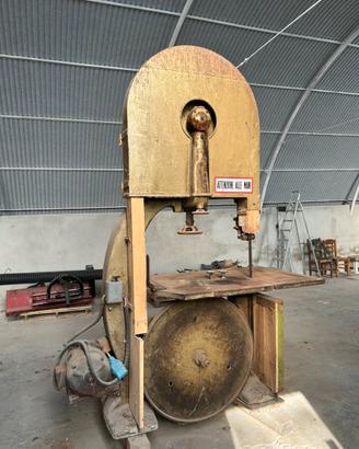 Sega a nastro per legno trifase