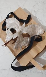 Maschera artigianale in cuoio