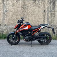 KTM Duke 125